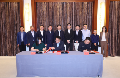 揚(yáng)州市委書記王進(jìn)健接見開途科技一行，雙方簽署合作框架協(xié)議，助力打造叉取機(jī)器人新高地